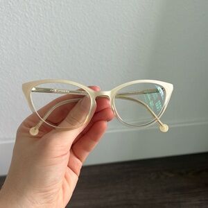 **Ultra Rare** l.a.Eyeworks Horseshoe Vanilla